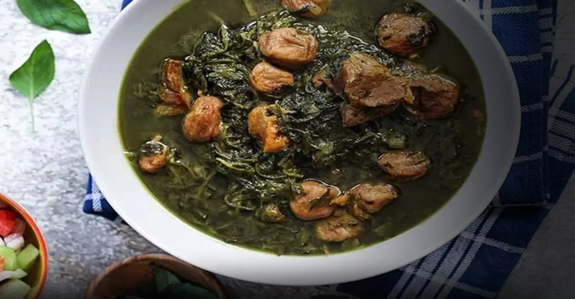 خورشت آلو اسفناج با کته ایرانی