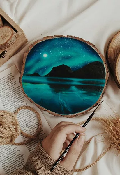 نقاشی روی چوب